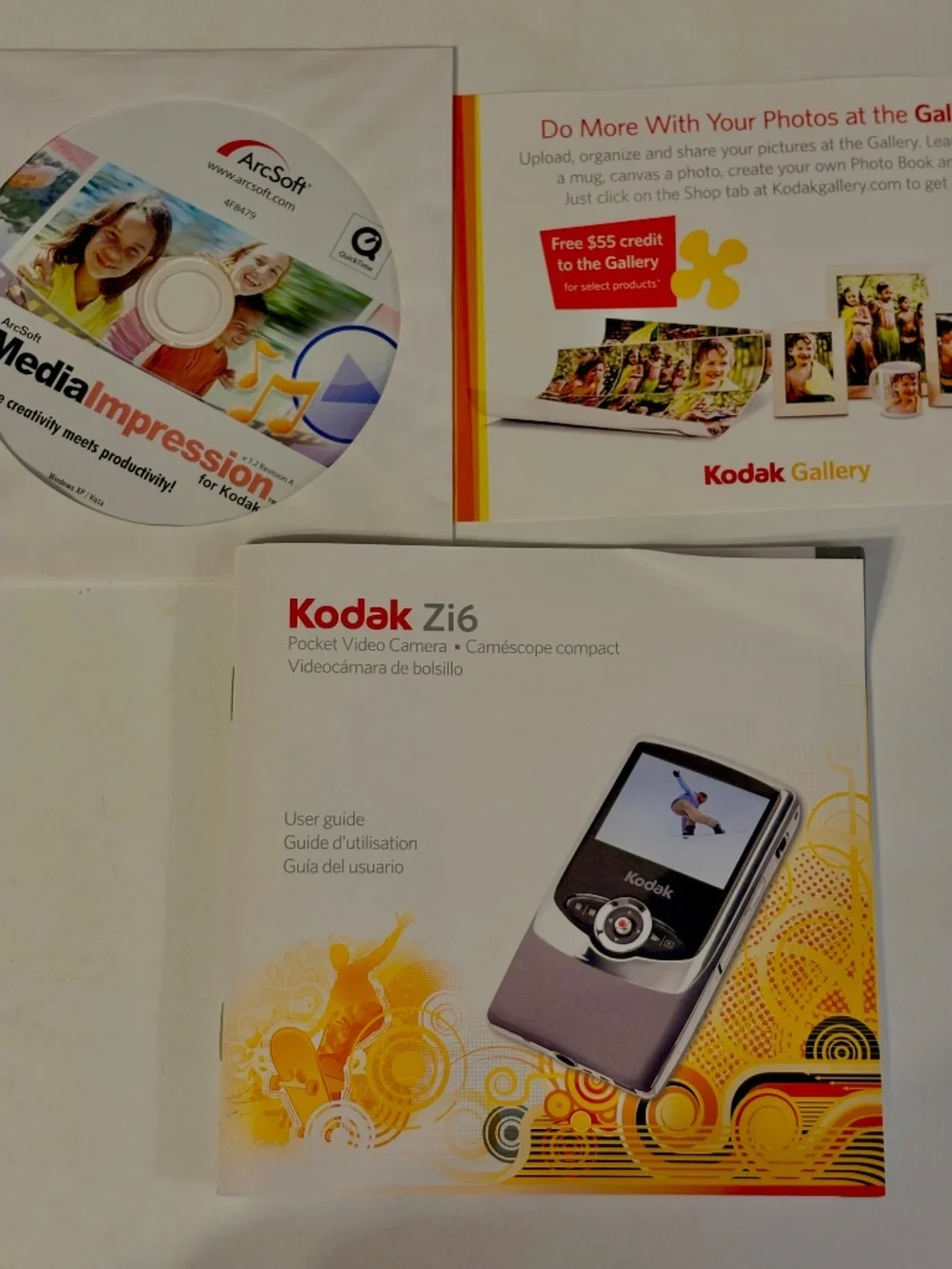Kodak Zi6 Pocket Video Camcorder Camera HD Retro Tech Red - New, Open Box
